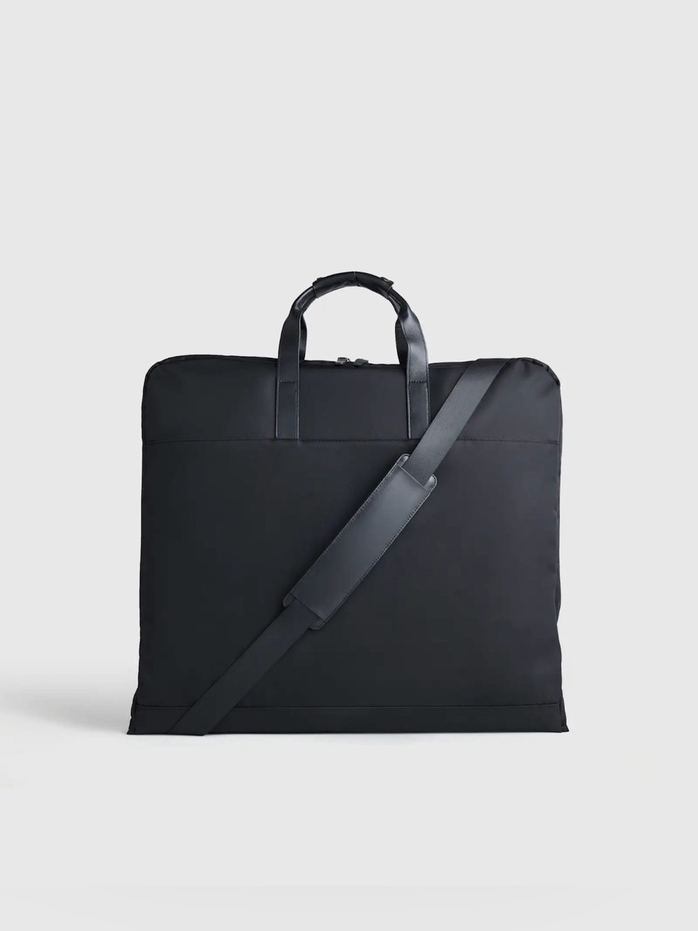 Quince Voyage Nylon Garment Bag in Black